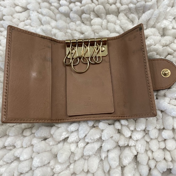 Gucci Diamante Heart Key Holder - Picture 5 of 14